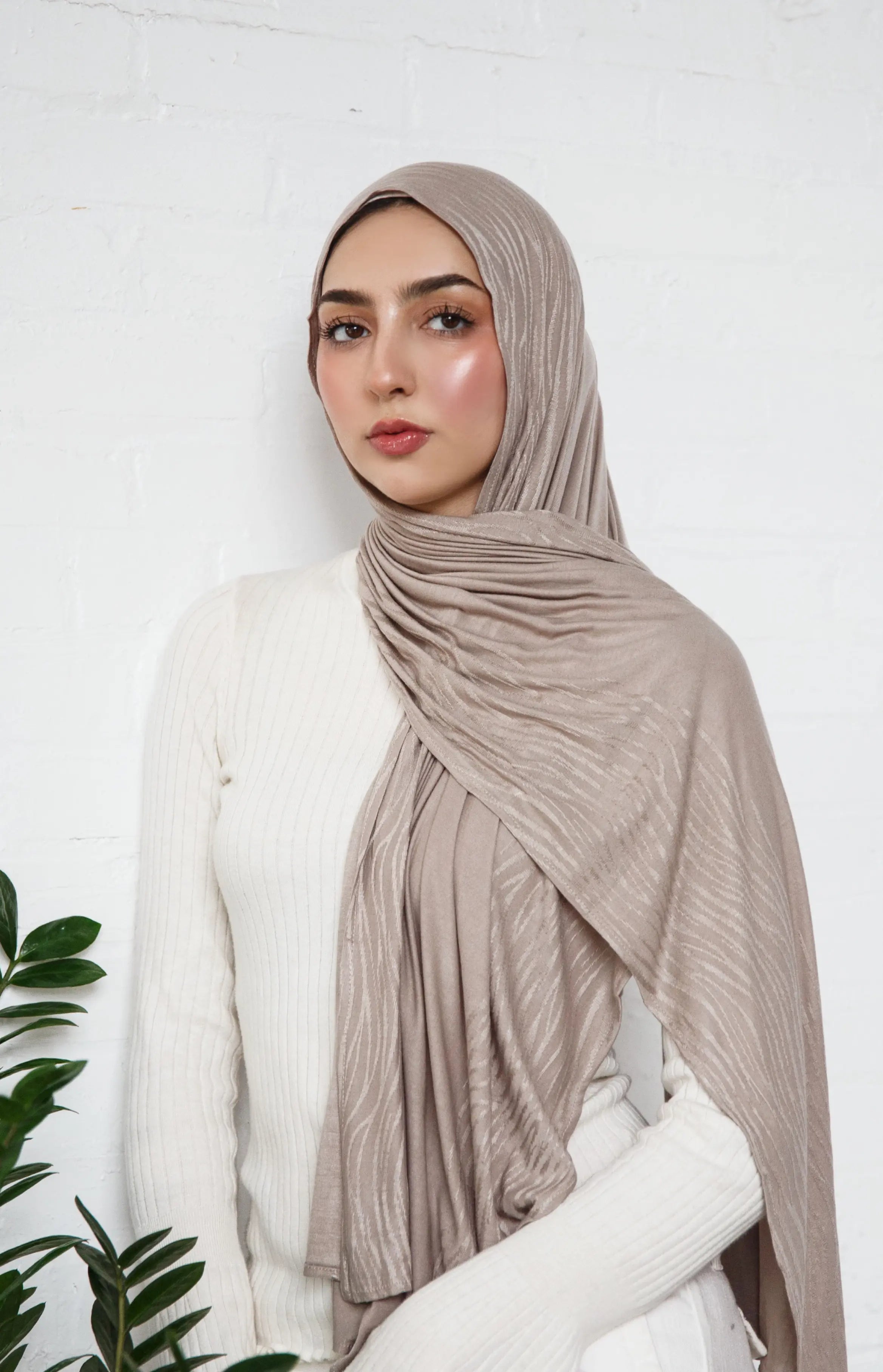 Patterned Jersey Hijab - Wood Brown