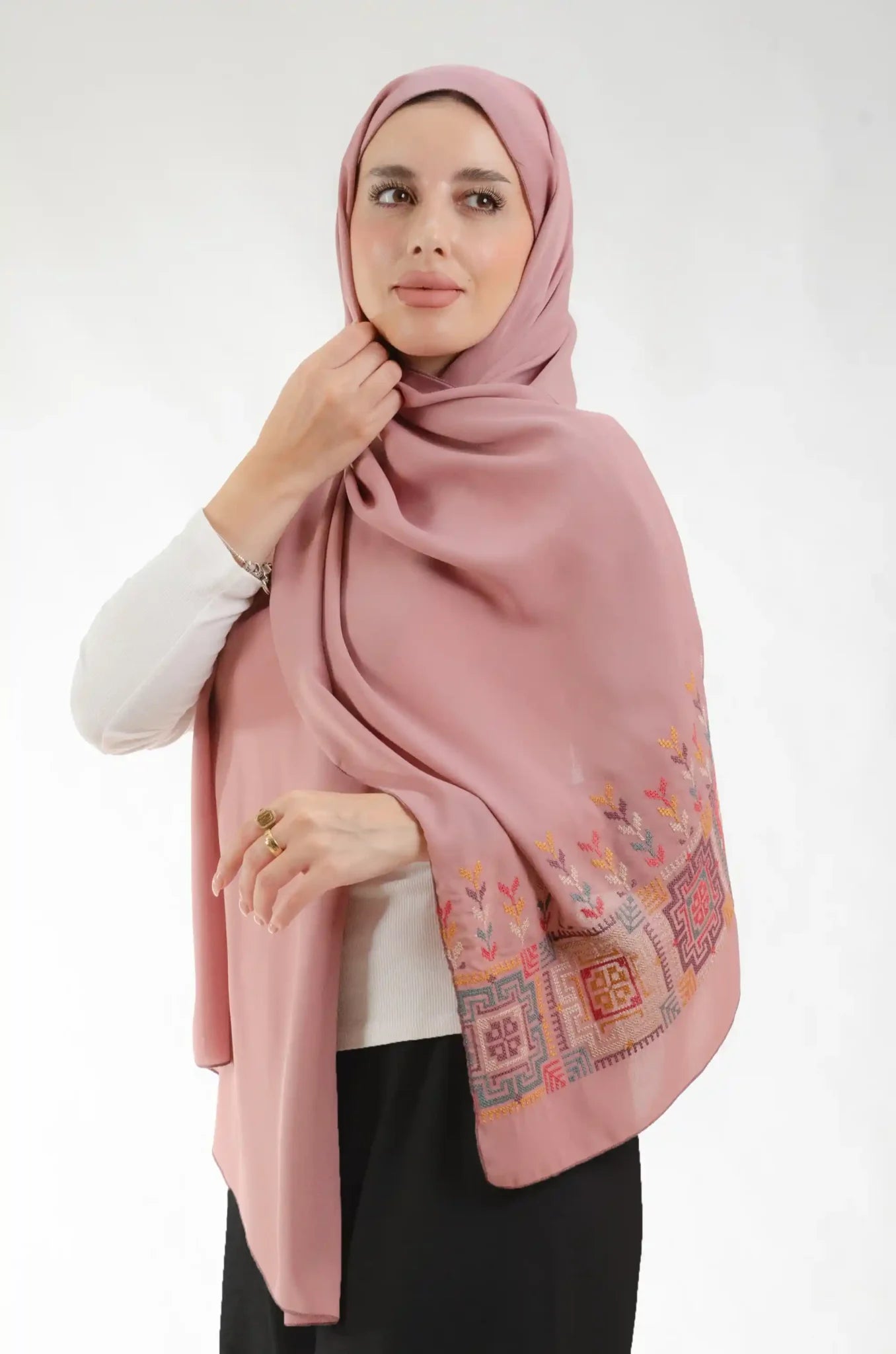 Tatreez Embroidered Hijab | Falahi Mix- Dusty Pink