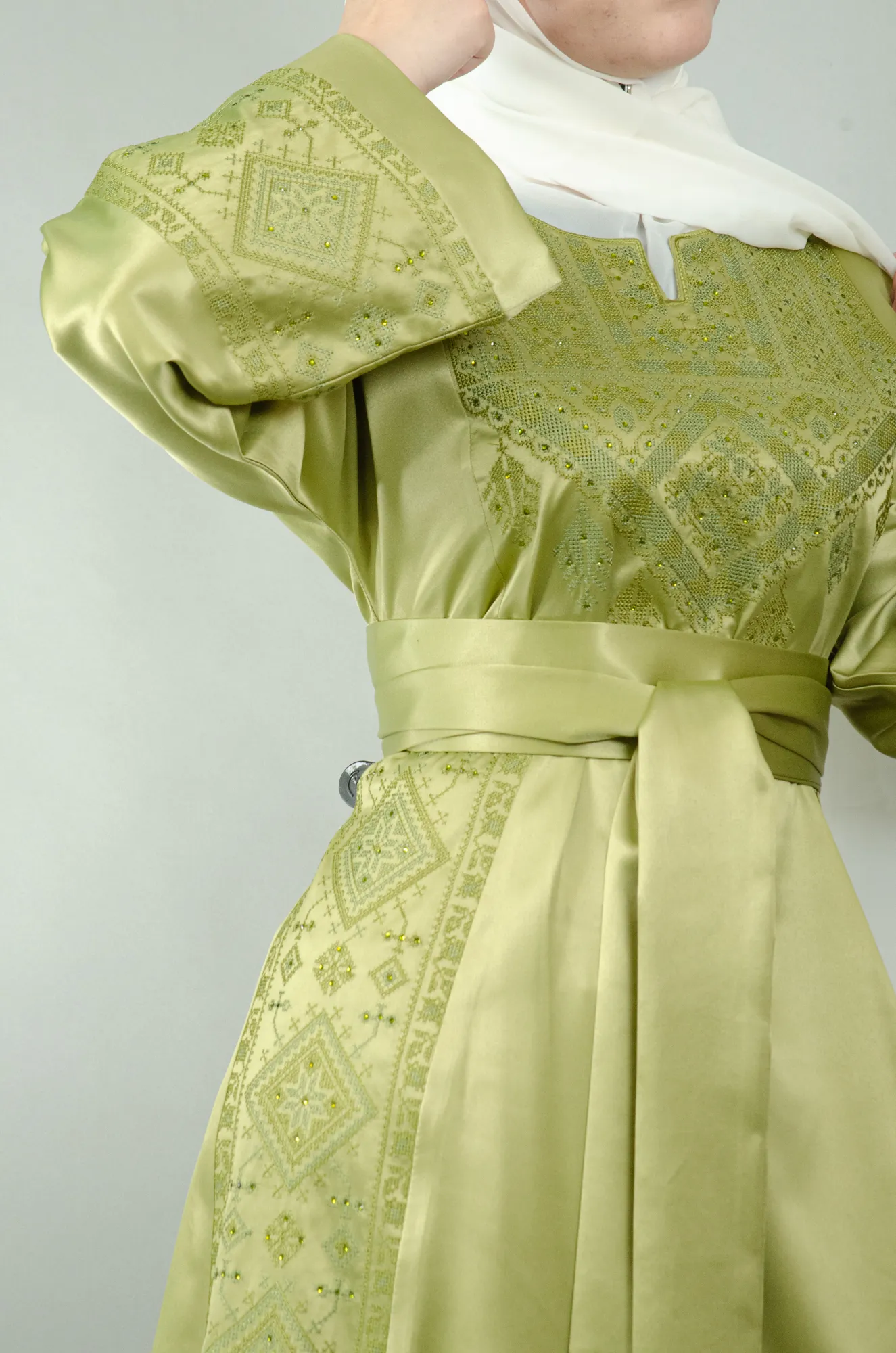 Tatreez Embroidery Thobe - Olive