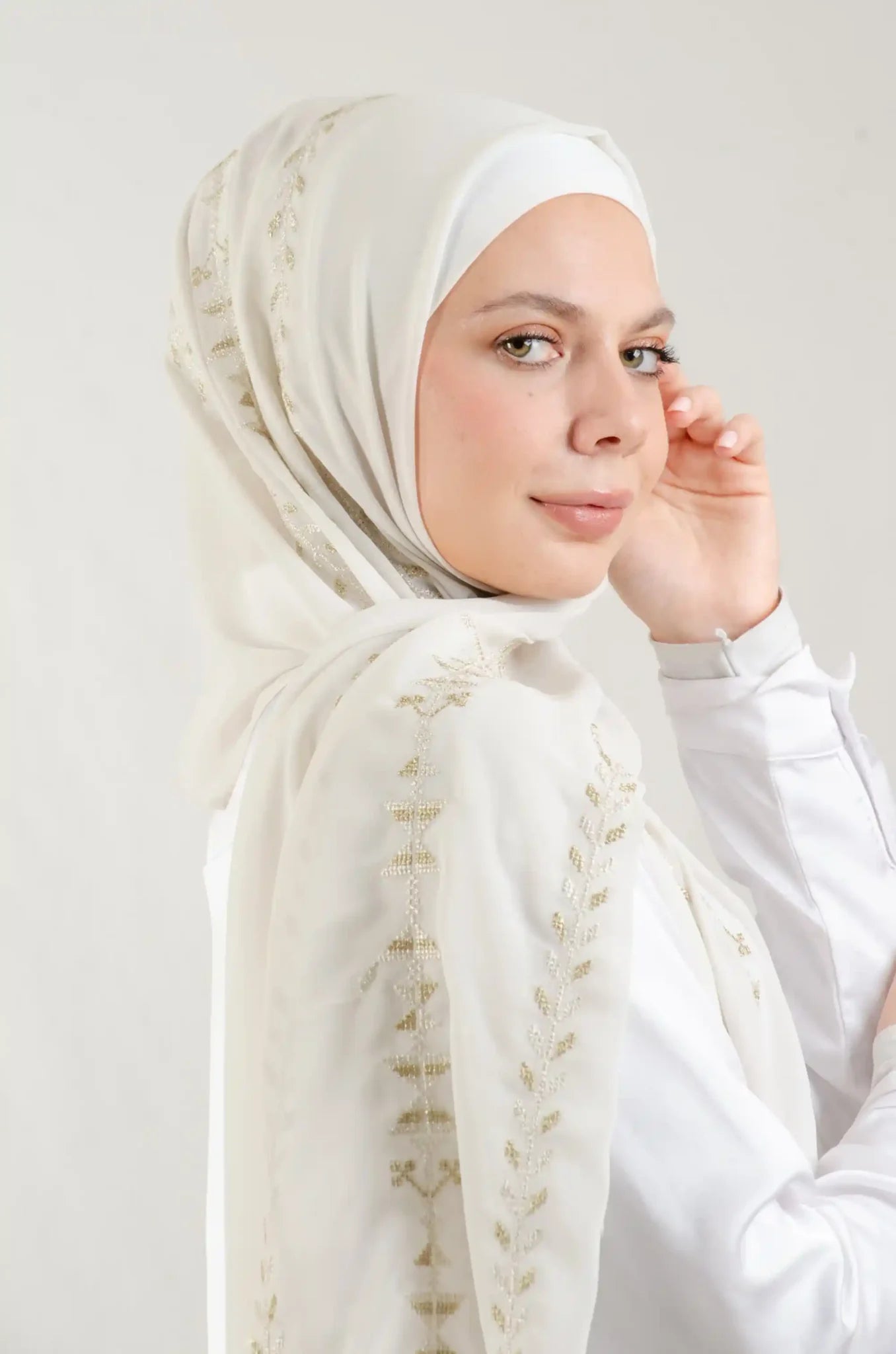Tatreez Embroidered Hijab | Cypress Vine - Metal