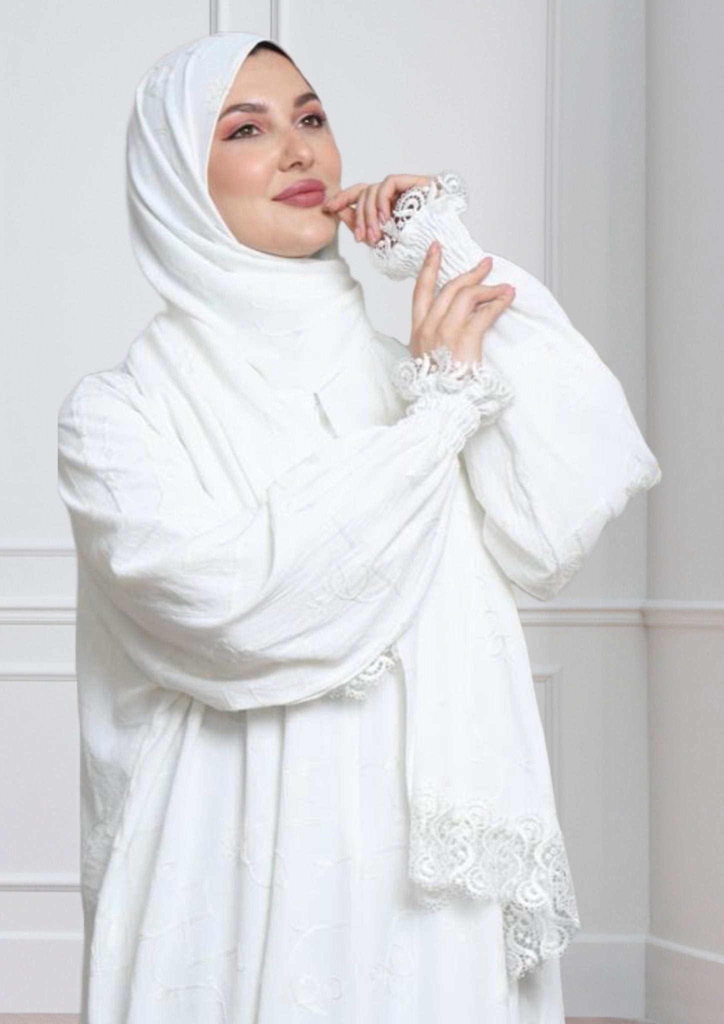 Luxury Embroidered Prayer Set - Abaya - Modest Essence