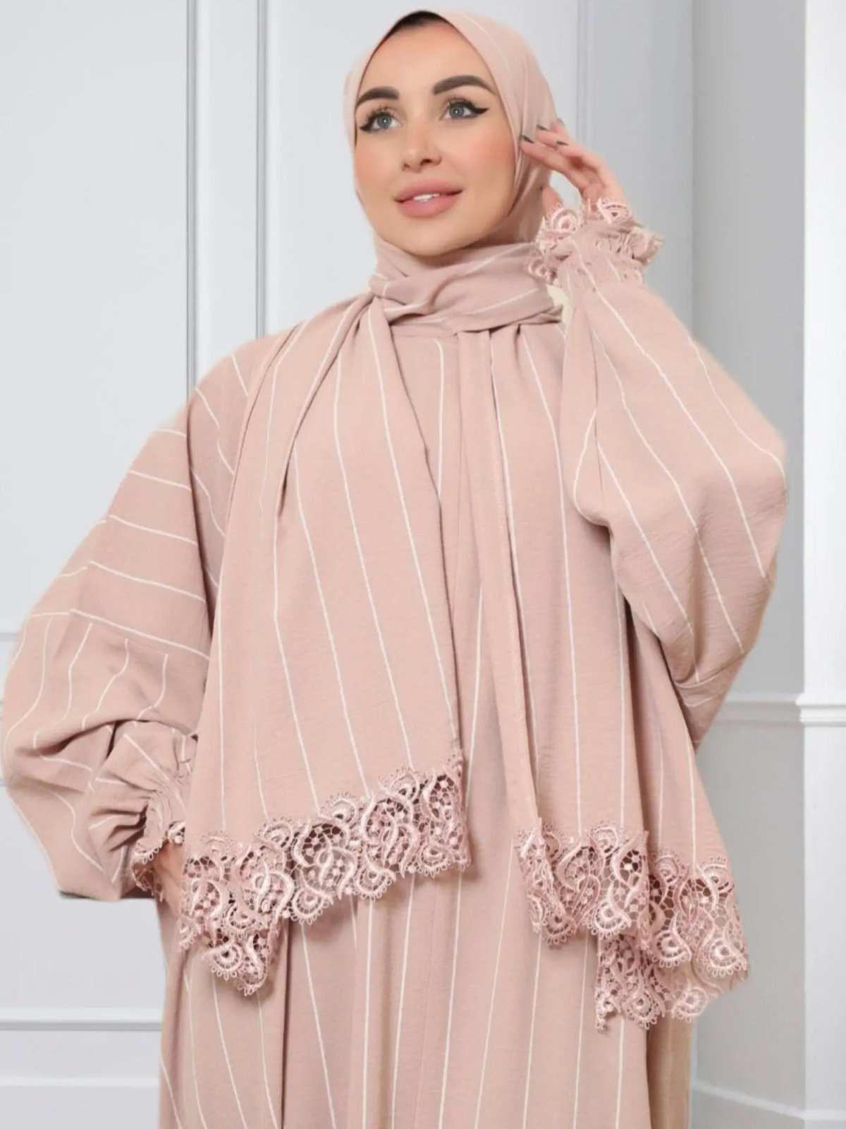 Luxury Striped Prayer Set - Abaya - Modest Essence