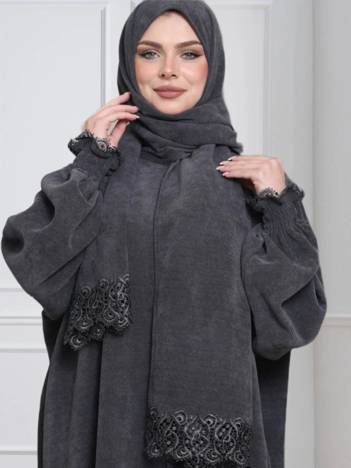 Luxury Striped Wool Prayer Set - Abaya - Modest Essence