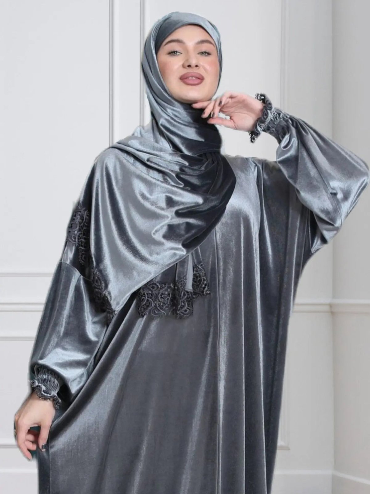 Luxury Velvet Prayer Set - Abaya - Modest Essence