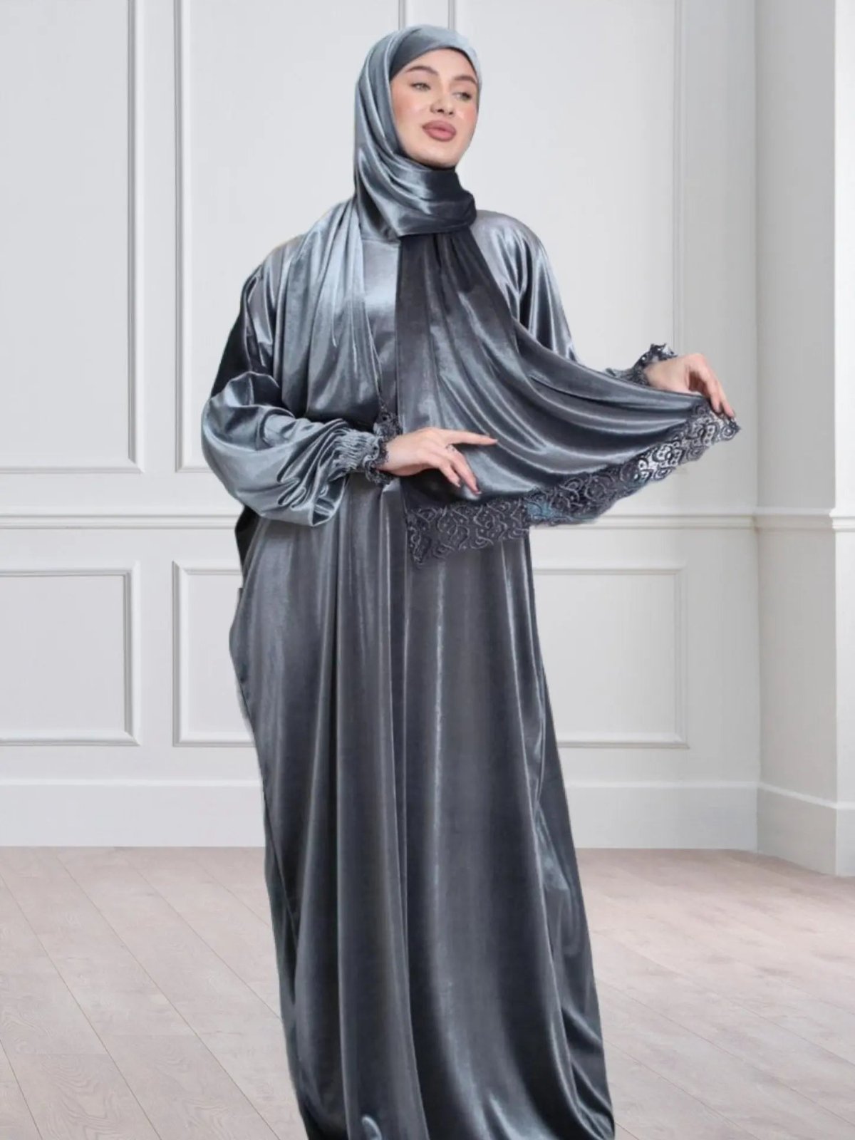 Luxury Velvet Prayer Set - Abaya - Modest Essence